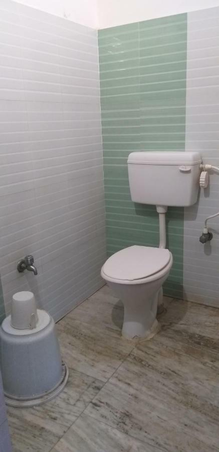 Hotel Gunjan Puri Kültér fotó